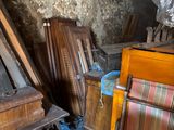 many pieces of furniture that are sitting in a room