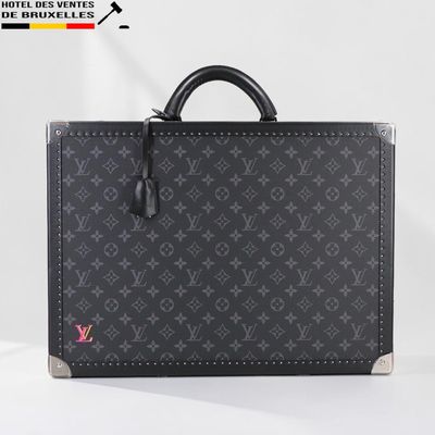 Porte-documents Louis Vuitton en toile Monogram noire avec finitions argentées