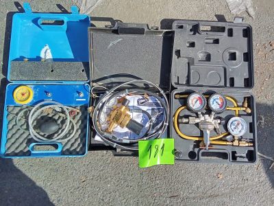 Lot de 3 appareils pour installation de gaz – Régulateurs et…