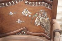 Paire de fauteuils d'apparat en bois dur à décor sculpté et … (photo 5)