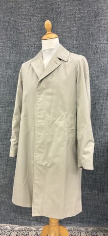 BURBERRY London – Imperméable homme. Taille : 44 à vue