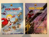 deux livres posés sur une table