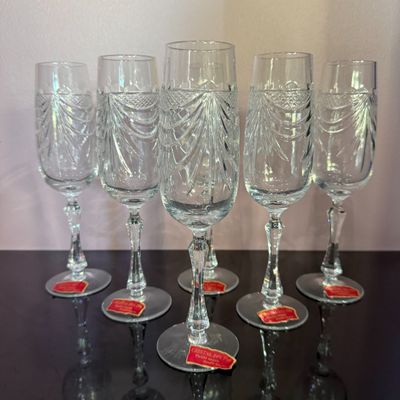 Coffret de 6 flûtes à champagne en cristal de Lorraine Taill…