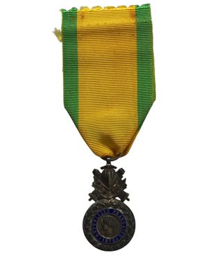 une image représentant une médaille ornée d'un ruban et d'une étoile