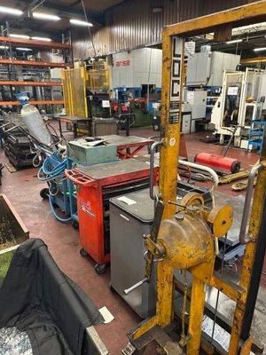 chariot avec pompe de soutirage 1 chariot porte bouteilles…