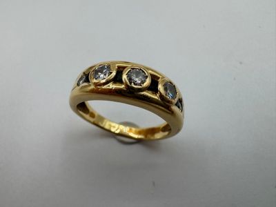 Bague jonc moderne, sertie de trois diamants serti clos épau… - Photo 1