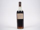 l'image d'une bouteille de vin portant une étiquette