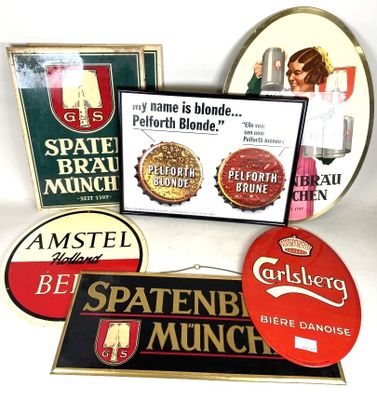 de nombreuses affiches de bière différentes sur un fond blanc