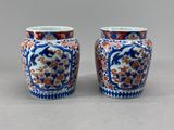 paire de vases bleus et blancs à motifs floraux
