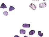 un groupe d'améthystes violettes sur fond blanc