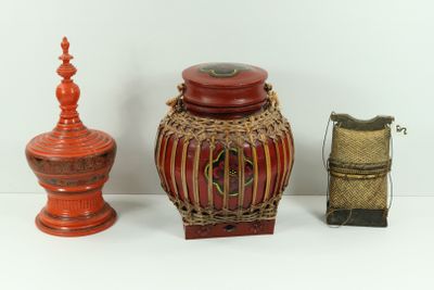 Deux boites asiatiques (H : 30 et 35 cm) - Saccoche asiatiqu… - Photo 1