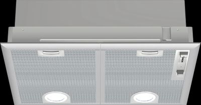 Hotte dÃ©corative murale bosch DHL555BL