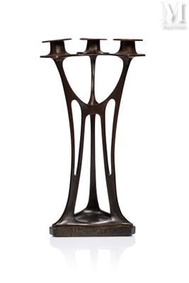 Albert REIMANN (1874 - 1971) Candélabre en bronze patiné à t…