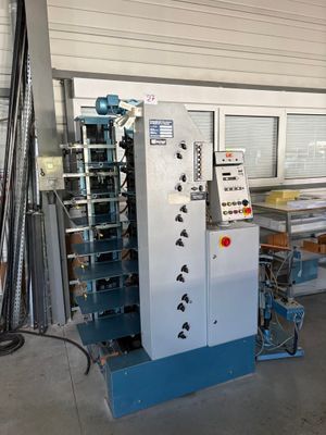 ASSEMBLEUSE TMF type N7 de 1988 avec taqueuse