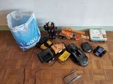 beaucoup de jouets posés sur le sol