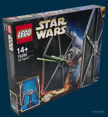 une boîte de Lego contenant un Tie Fighter