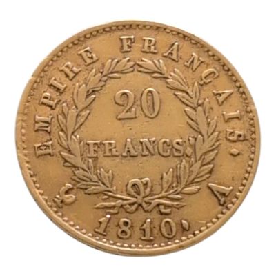 gros plan d'une pièce de monnaie sur fond blanc
