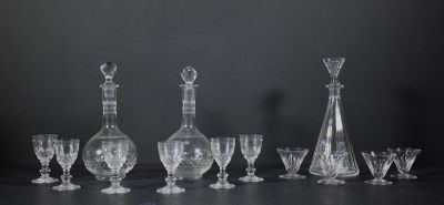 BACCARAT - SERVICE A LIQUEUR modèle "CHAUNY" en cristal comp…