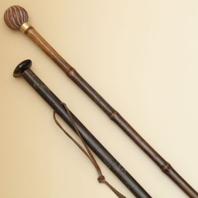 2 CANNES - L'une en bois noirci avec pommeau en agate - Photo 1