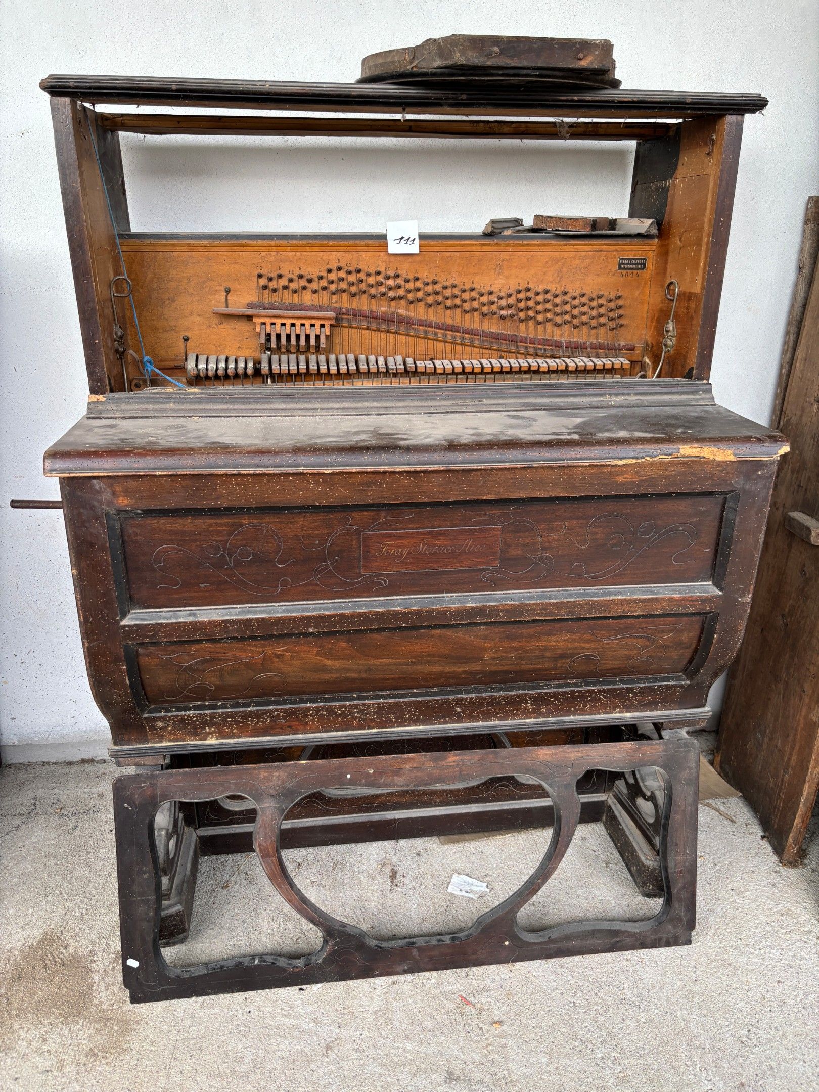 Piano à cylindre interchangeable Vendu sur requête volontaire, frais acheteur 25% TTC, pas de TVA récupérable