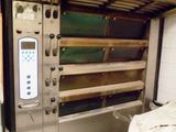 un grand four rempli de bois