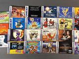 beaucoup de jeux vidéo sur la table ensemble