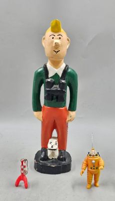 54 / D2 / Tintin, lot comprenant une figurine en bois …