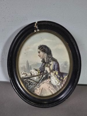 Ecole du XIXè siècle "Jeune femme à la maintille faisant ses…