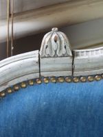 DUCHESSE BRISEE en bois mouluré, sculpté et laqué gris, à do… (photo 6)