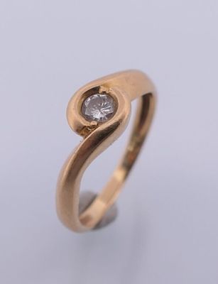 Bague en or jaune et diamant de 0. - Photo 1