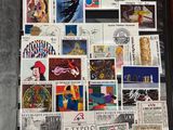 une photo d'une photo d'une collection de timbres