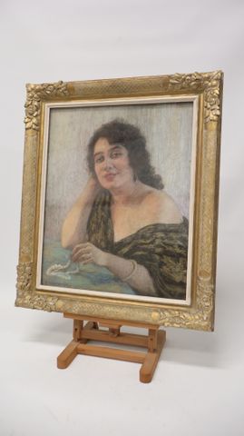 Hélène GIRARD-RABACHE (1888-?) « Portrait de femme ». Pastel. Sig...