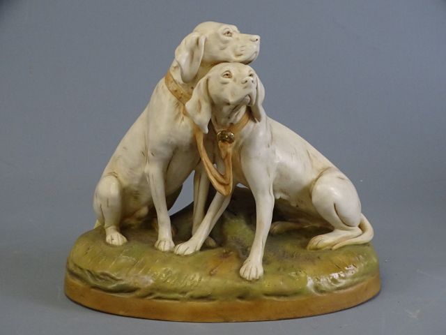 Royal Dux. Groupe en céramique « deux setters ». H : 25. L : 29