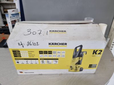 La boîte est ouverte et prête à être utilisée sur la machine.