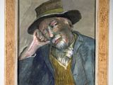 tableau représentant un homme coiffé d'un chapeau et vêtu d'une veste, adossé à un mur