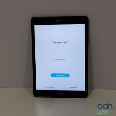 an image of a tablet computer sitting on top of a table