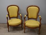 paire de fauteuils français de style Louis XV