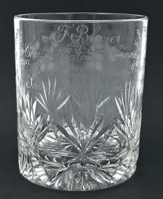 Important et beau verre en cristal taillé de bouquets de bri…