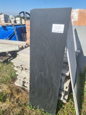 Plaque en pierre naturelle noire, finition satinée, parfaite…