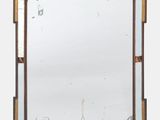 miroir rectangulaire avec un cadre en bois et un cadre en métal