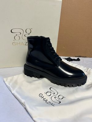 1 Paire de bottines de la marque GHAZAL - modèle Mil Boots