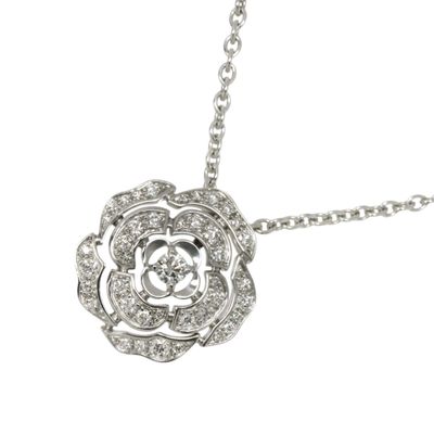 Chanel Modèle : Camélia Matière : Or blanc 18 carats (6,0 g)