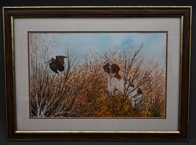 tableau représentant deux chiens dans un champ, avec un oiseau qui vole au-dessus d'eux