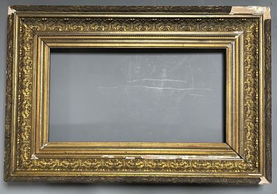 CADRE en bois doré et stuqué. Vers 1900.