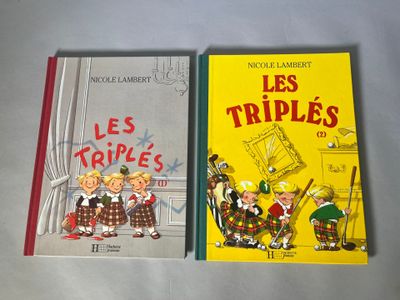 deux livres posés sur une table