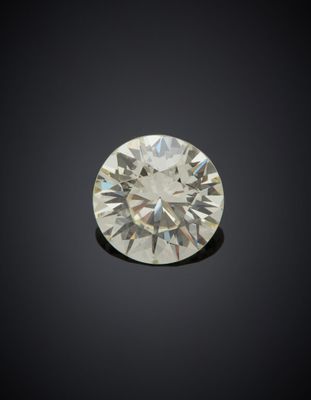 une image représentant un diamant sur fond noir