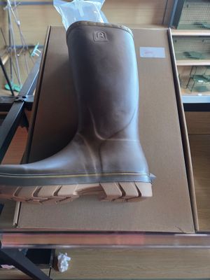 a shoe that is sitting on top of a box