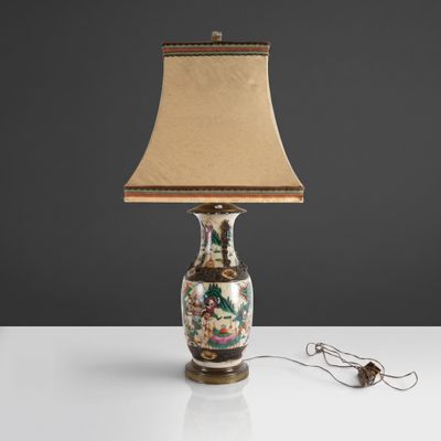 a lamp that is sitting on top of a table