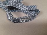a tie that is laying on a table