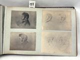 un vieux livre sur lequel figurent plein de dessins représentant des personnes